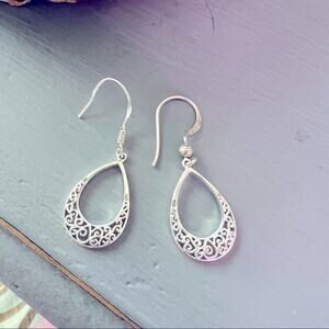 925 Sterling Silver Ahm Earrings